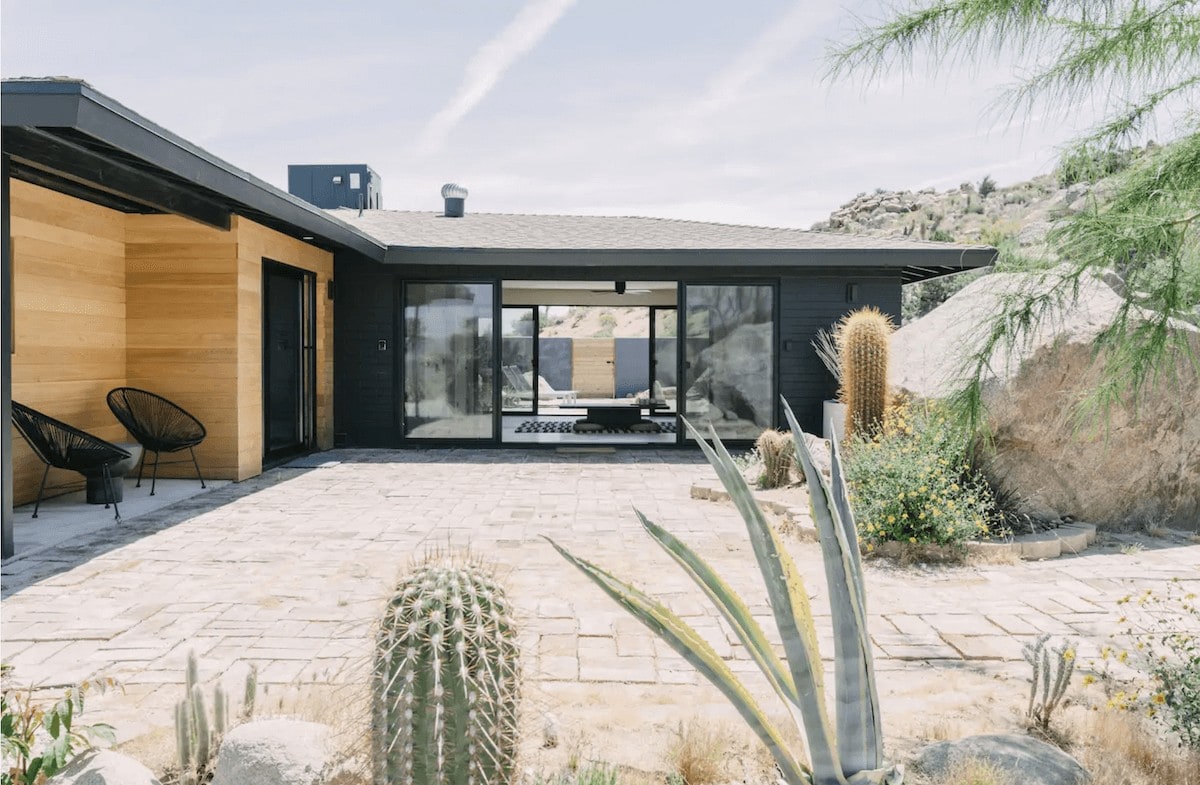 Airbnb centrado en el diseño de Villa Kuro