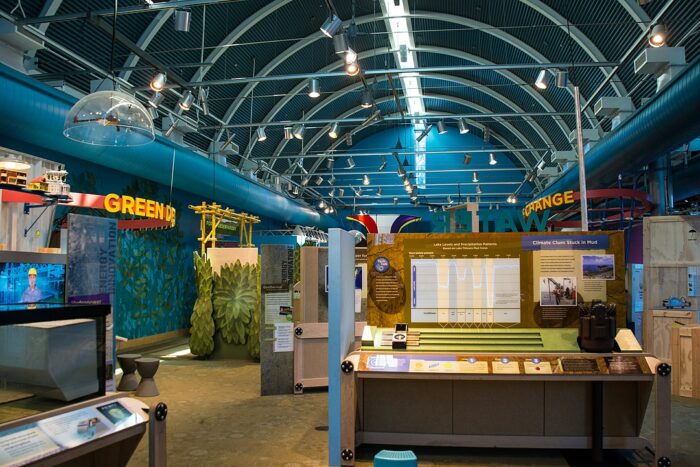 Laboratorio Climático Bill Nye en el Centro Espacial Chabot por Don DeBold a través de Wikimedia cc