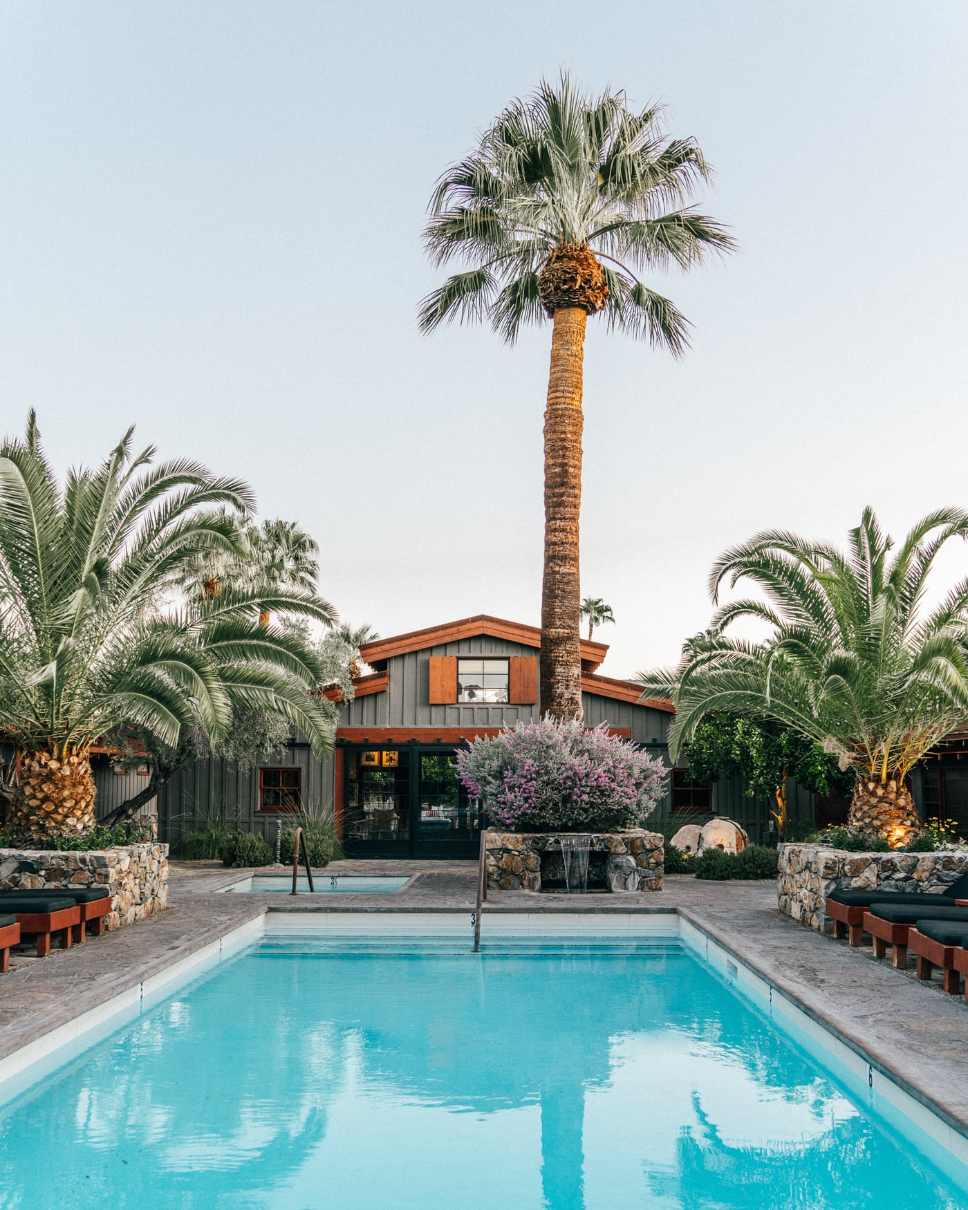 Piscina en Sparrows Lodge en Palm Springs