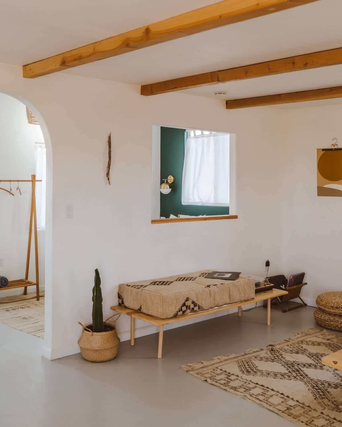 Una estancia remota y acogedora en El Rancho Joshua Tree