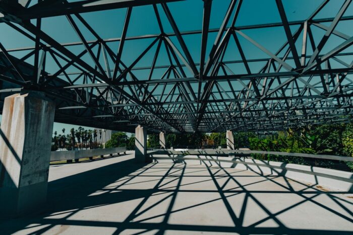 La Brea Tar Pits and Museum de Elmer Canas a través de Unsplash