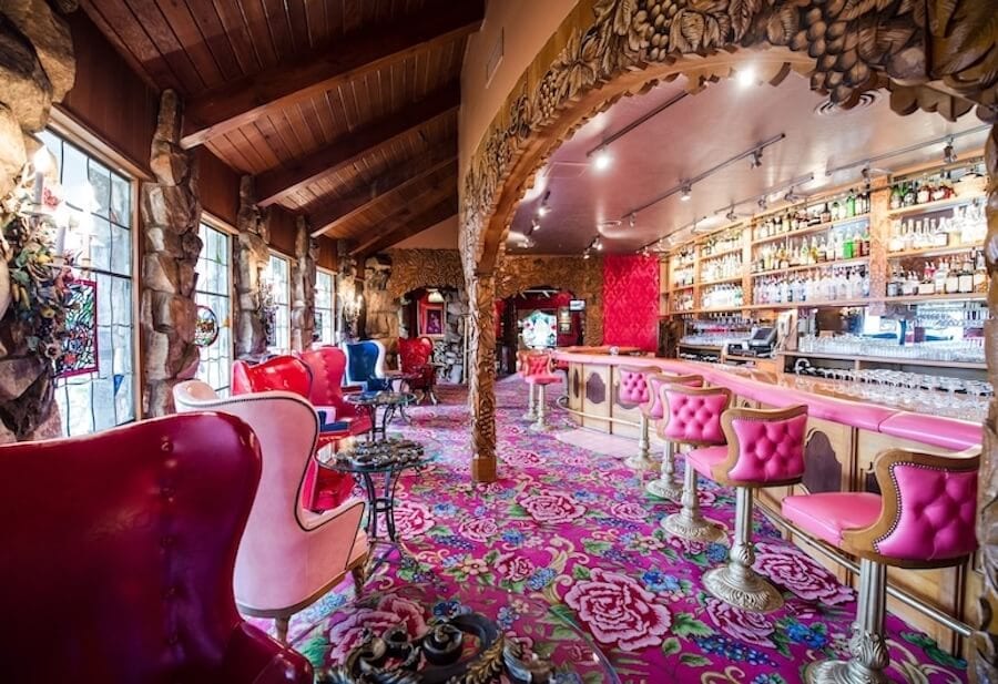 Barra rosa en el Madonna Inn