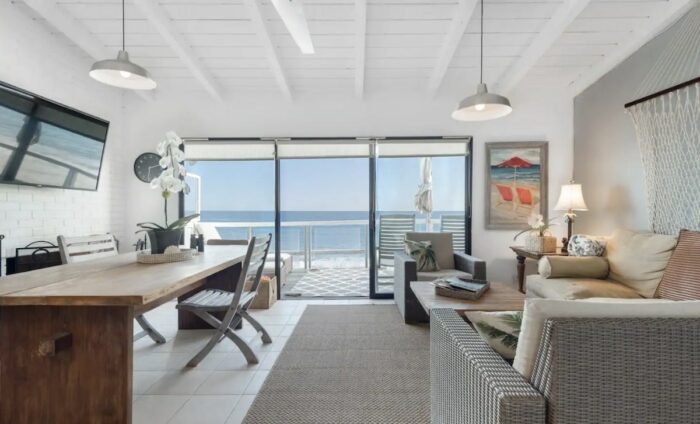 Bungalow sobre el agua Airbnb en Malibu California