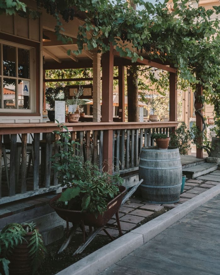 Degustación de aceite de oliva en el casco antiguo de Temecula