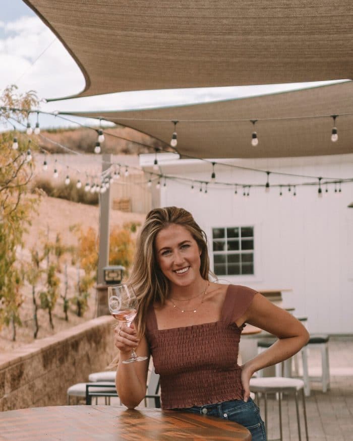 Michelle Halpern en Akash Winery en Temecula