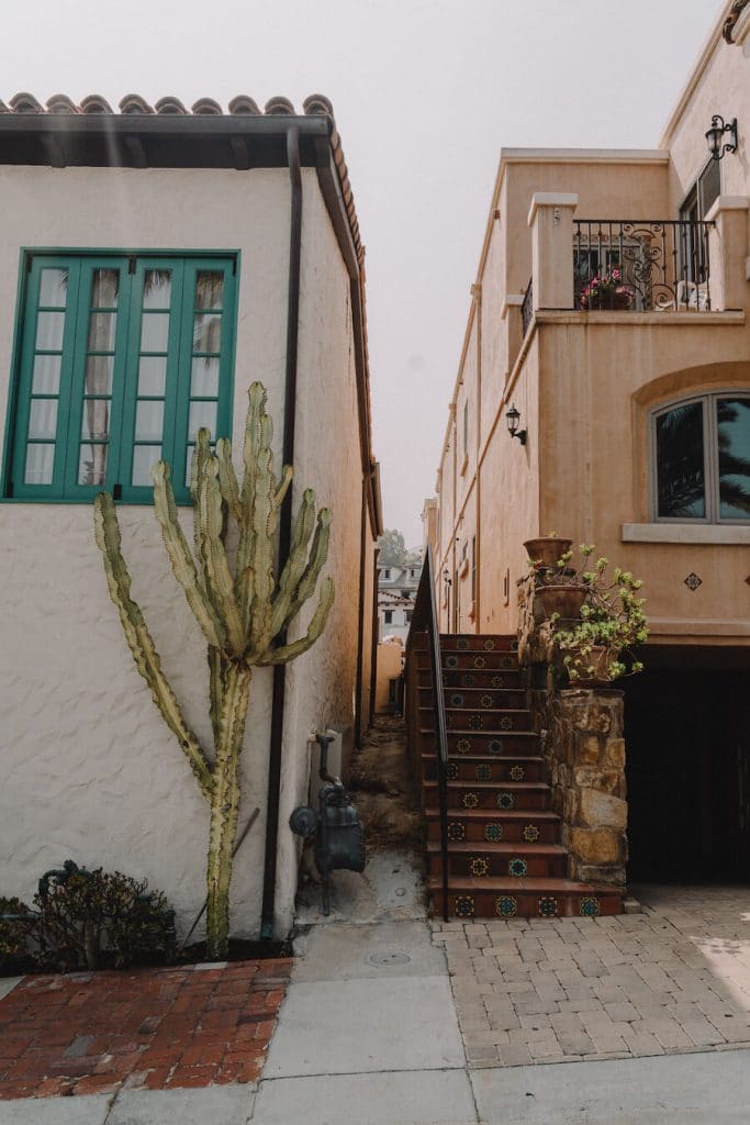 Caminando por las calles de Catalina Island, Avalon