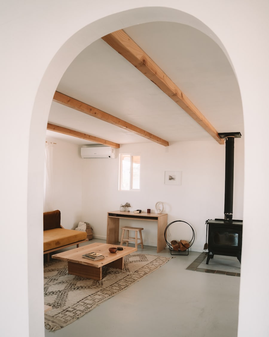 Salón interior de El Rancho Airbnb