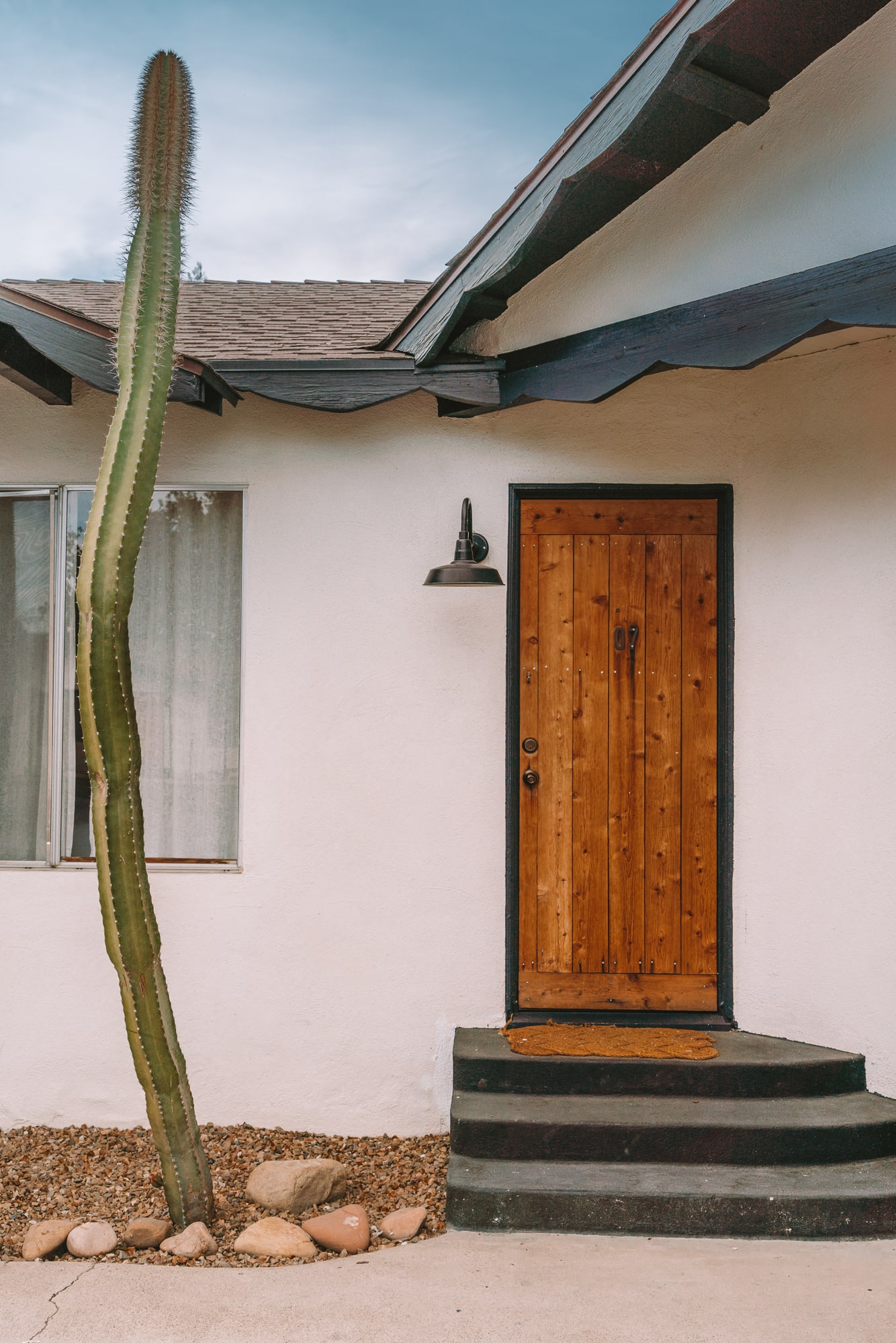 Puerta principal en Alamo Motel