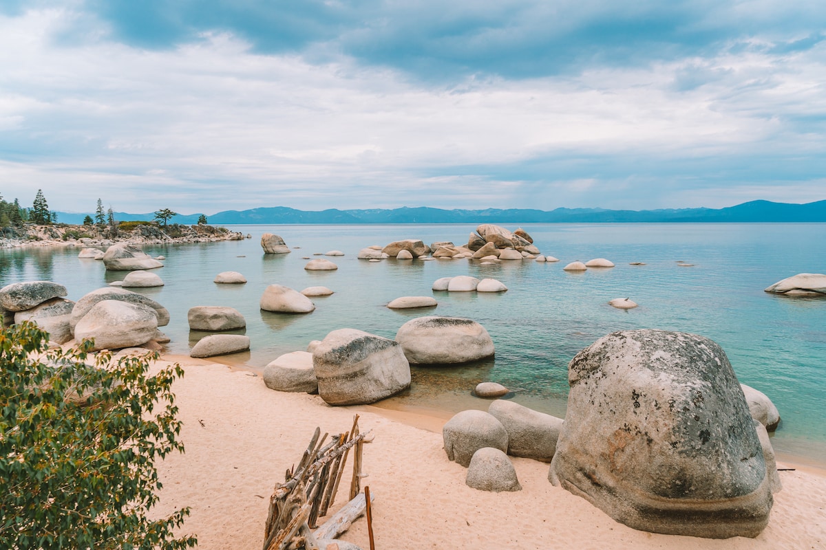Descripción general de Whale Beach en Lake Tahoe